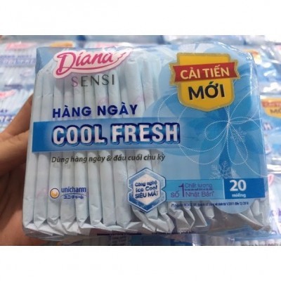 Băng vệ sinh hàng ngày Diana Sensi Cool Fresh-(  1 bịch / 20 Miếng - Xanh Dương)