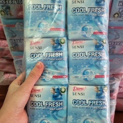 Băng vệ sinh Diana Sensi Cool Fresh thảo mộc ban đêm