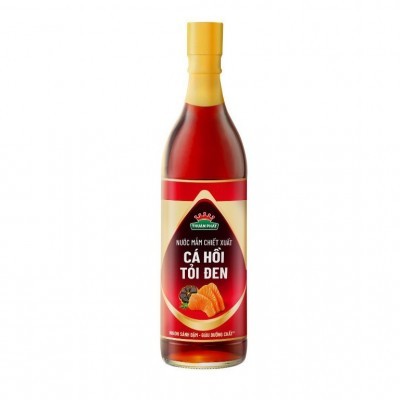 Nước mắm Thuận Phát cá hồi tỏi đen 20 độ đạm chai 490ml