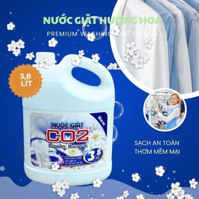 Nước Giặt CO2 HƯƠNG HOA  giúp xoáy tan vết bẩn cứng đầu hiệu quả - 3,8 lít