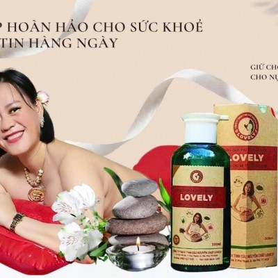 DUNG DỊCH VỆ SINH PHỤ NỮ THẢO DƯỢC LOVELY 500ML